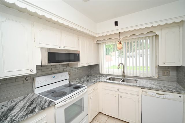 928 Edenridge Drive, Boardman, OH 44512