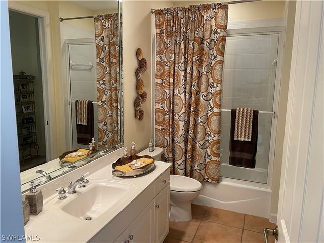 3683 Olde Cottage LN, Bonita Springs, FL 34134