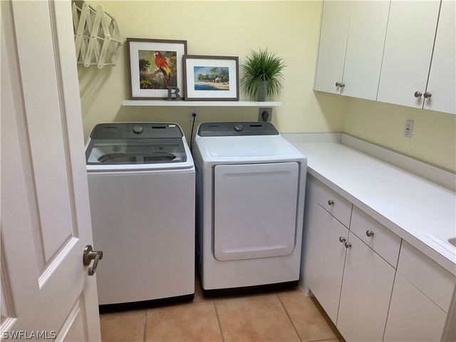 3683 Olde Cottage LN, Bonita Springs, FL 34134