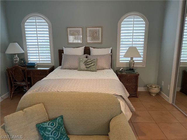 3683 Olde Cottage LN, Bonita Springs, FL 34134