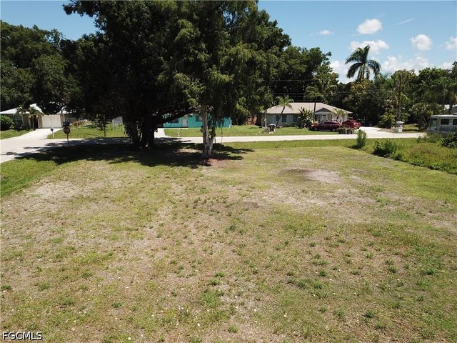 13201 5th ST, Fort Myers, FL 33905