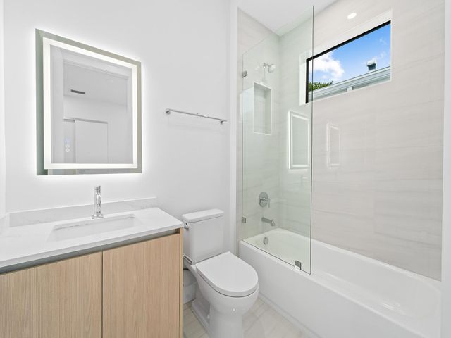 808 SE 12th Street 808, Fort Lauderdale, FL 33316