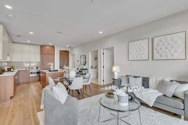 566 Columbus Ave 309, Boston, MA 02118