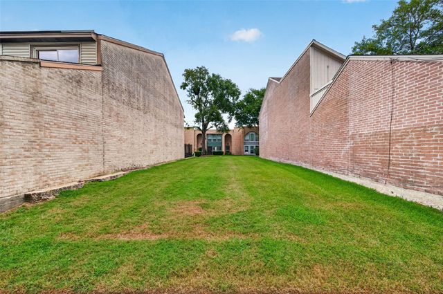 9412 Bassoon Drive, Houston, TX 77025