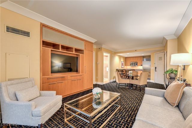 2000 Fashion Show Drive 3626, Las Vegas, NV 89109