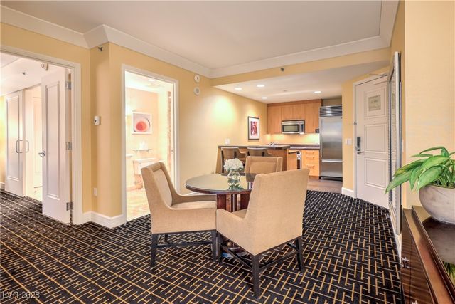 2000 Fashion Show Drive 3626, Las Vegas, NV 89109