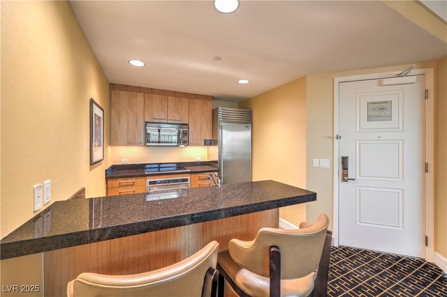 2000 Fashion Show Drive 3626, Las Vegas, NV 89109