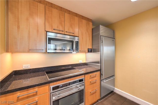 2000 Fashion Show Drive 3626, Las Vegas, NV 89109