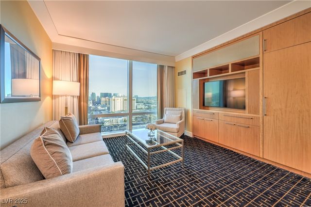 2000 Fashion Show Drive 3626, Las Vegas, NV 89109