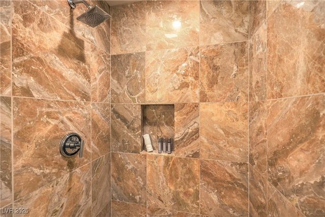 2000 Fashion Show Drive 3626, Las Vegas, NV 89109