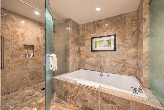 2000 Fashion Show Drive 3626, Las Vegas, NV 89109