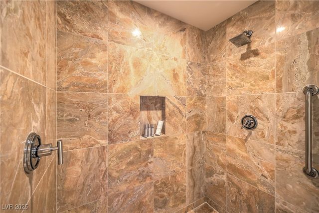 2000 Fashion Show Drive 3626, Las Vegas, NV 89109