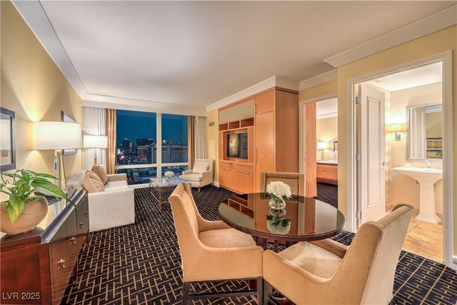 2000 Fashion Show Drive 3626, Las Vegas, NV 89109