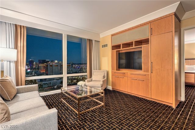 2000 Fashion Show Drive 3626, Las Vegas, NV 89109