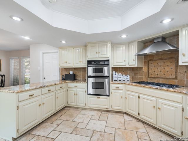 12511 Elm Country Lane, San Antonio, TX 78230