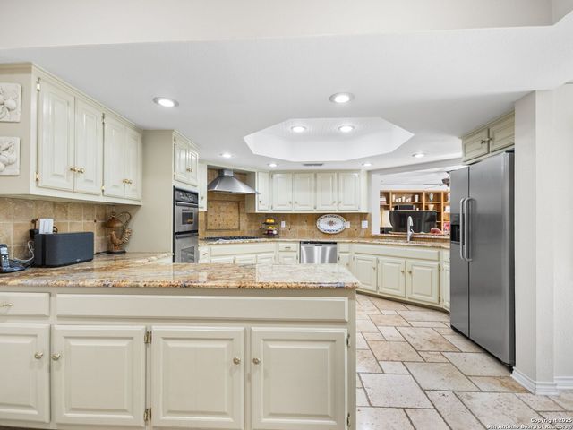 12511 Elm Country Lane, San Antonio, TX 78230