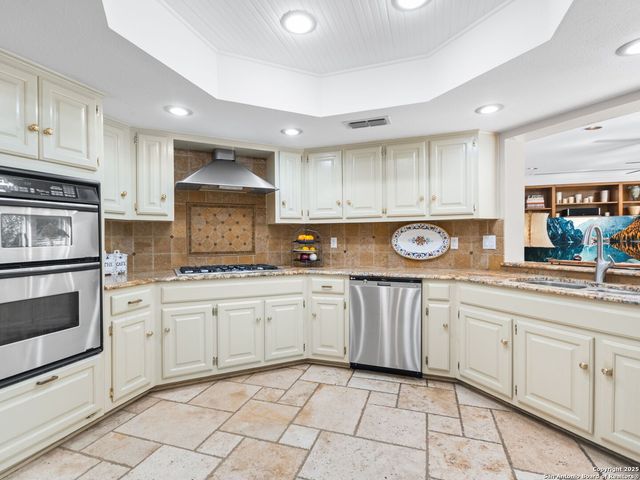 12511 Elm Country Lane, San Antonio, TX 78230