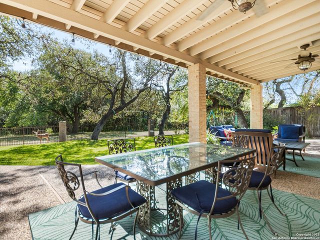 12511 Elm Country Lane, San Antonio, TX 78230