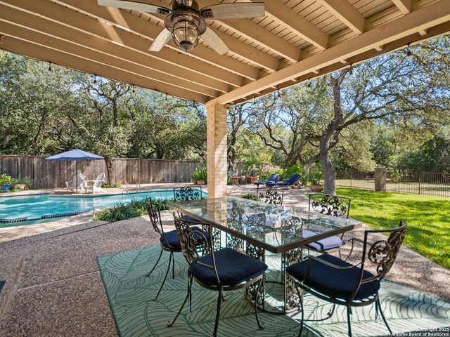12511 Elm Country Lane, San Antonio, TX 78230