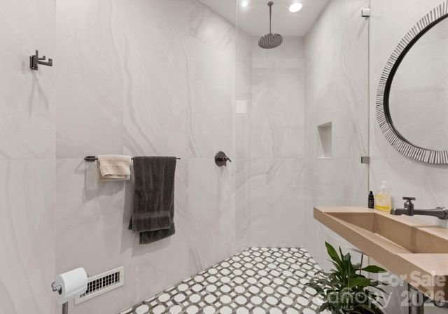 4501 Oglukian Road, Charlotte, NC 28226