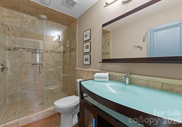 4501 Oglukian Road, Charlotte, NC 28226