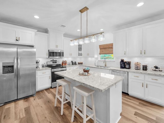889 Mr G Street, Crystal Beach, TX 77650