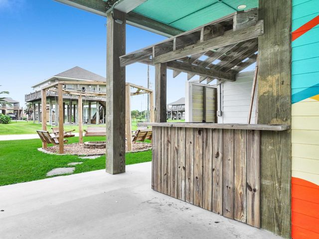 889 Mr G Street, Crystal Beach, TX 77650
