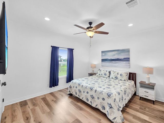 889 Mr G Street, Crystal Beach, TX 77650