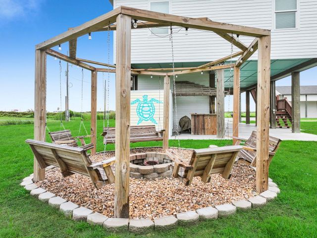889 Mr G Street, Crystal Beach, TX 77650
