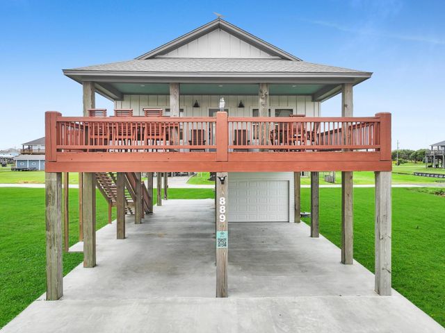 889 Mr G Street, Crystal Beach, TX 77650