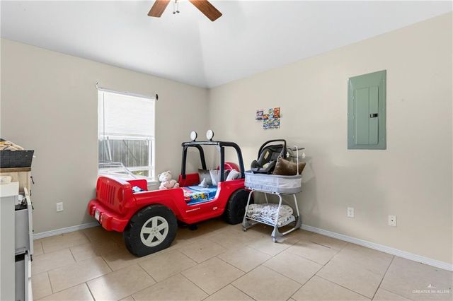 912 E Buchanan Drive N, Pharr, TX 78577