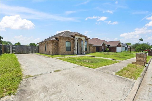 912 E Buchanan Drive N, Pharr, TX 78577