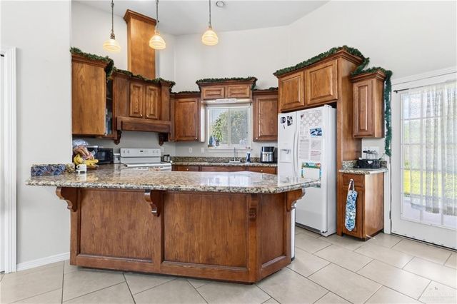 912 E Buchanan Drive N, Pharr, TX 78577