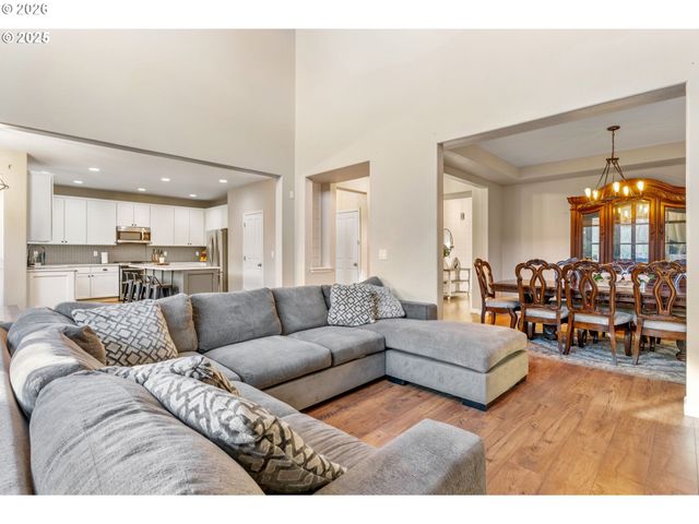 16270 Se JASPER Dr, Damascus, OR 97089
