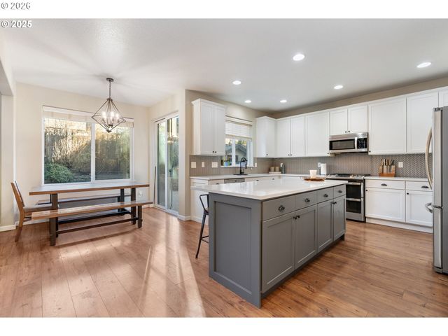 16270 Se JASPER Dr, Damascus, OR 97089