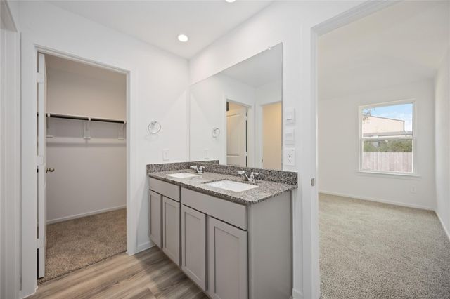 5208 Purple Beebalm Way, Houston, TX 77048