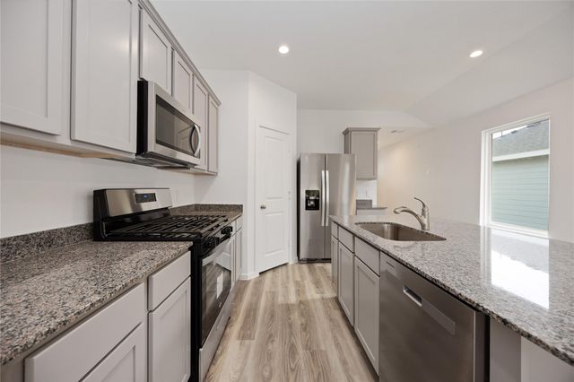 5208 Purple Beebalm Way, Houston, TX 77048