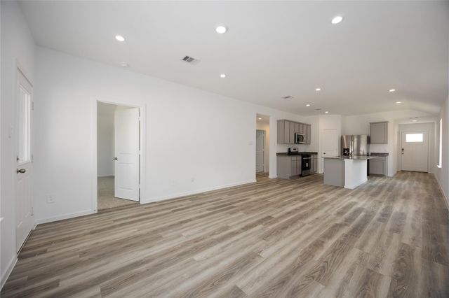 5208 Purple Beebalm Way, Houston, TX 77048
