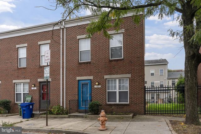 725 W CHERRY BLOSSOM WAY, Baltimore, MD 21201