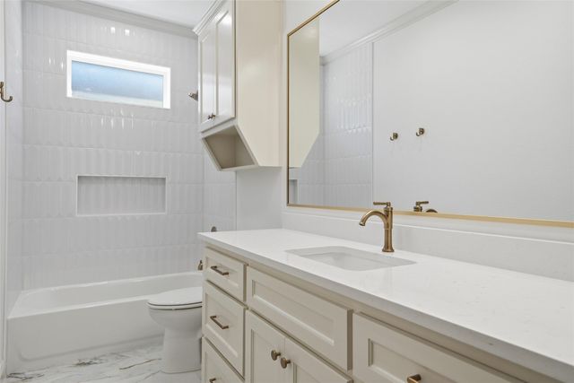 2125 Bond, Lorena, TX 76655