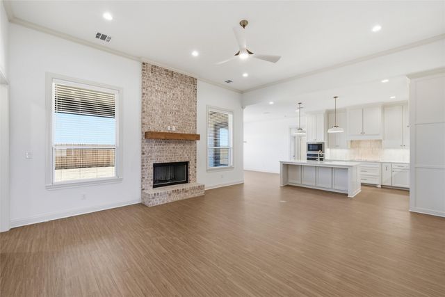 2125 Bond, Lorena, TX 76655