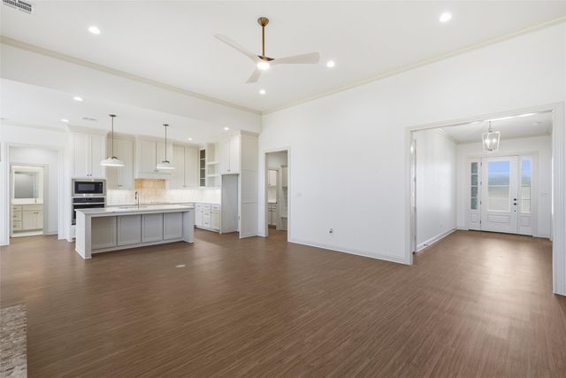 2125 Bond, Lorena, TX 76655