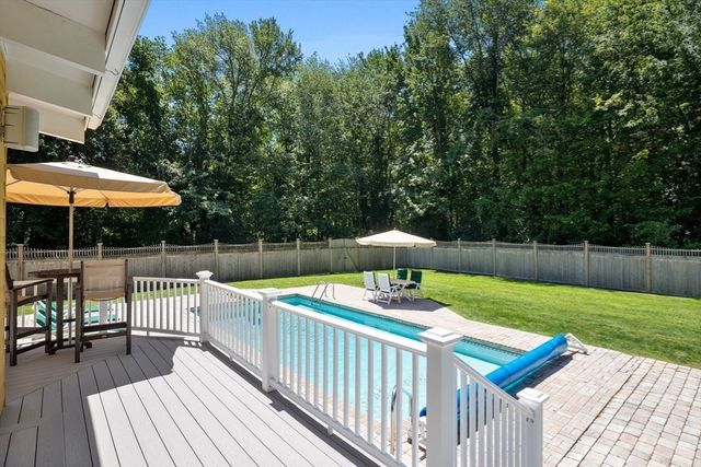 61 Topsfield Road, Wenham, MA 01984