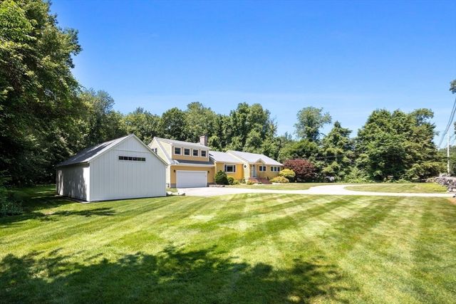 61 Topsfield Road, Wenham, MA 01984