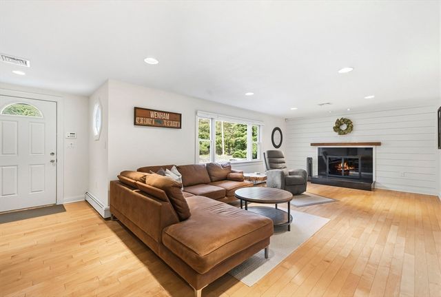 61 Topsfield Road, Wenham, MA 01984