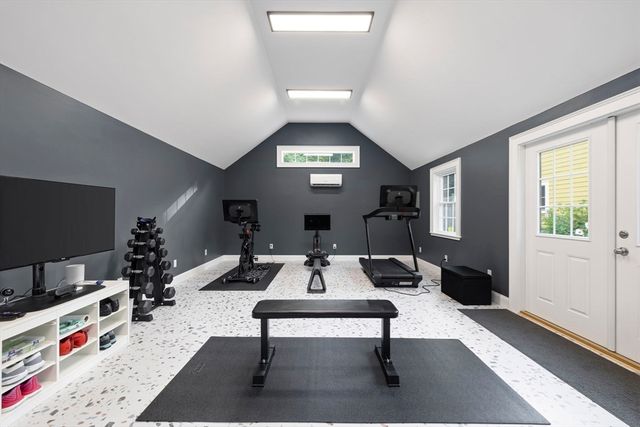 61 Topsfield Road, Wenham, MA 01984