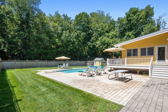 61 Topsfield Road, Wenham, MA 01984