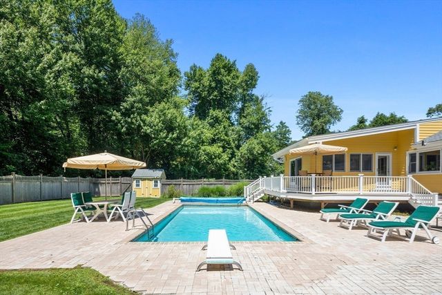 61 Topsfield Road, Wenham, MA 01984