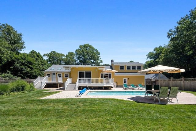 61 Topsfield Road, Wenham, MA 01984