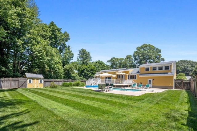 61 Topsfield Road, Wenham, MA 01984